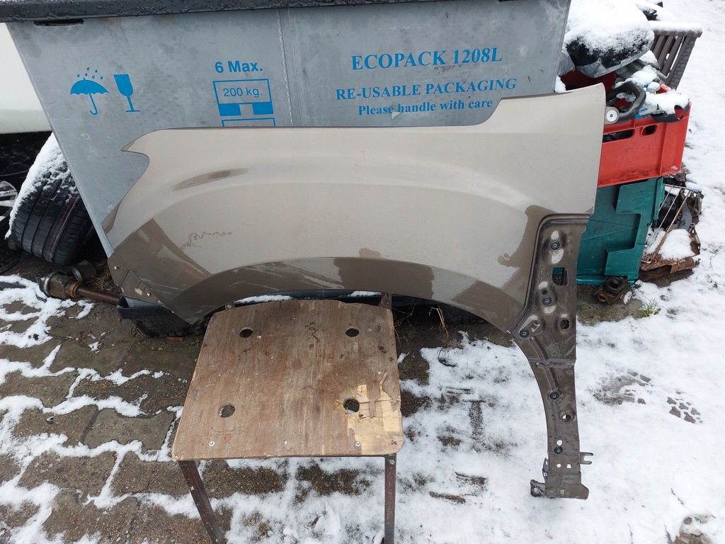 фото №1, Dacia оригинальный номер 631011252r крыло