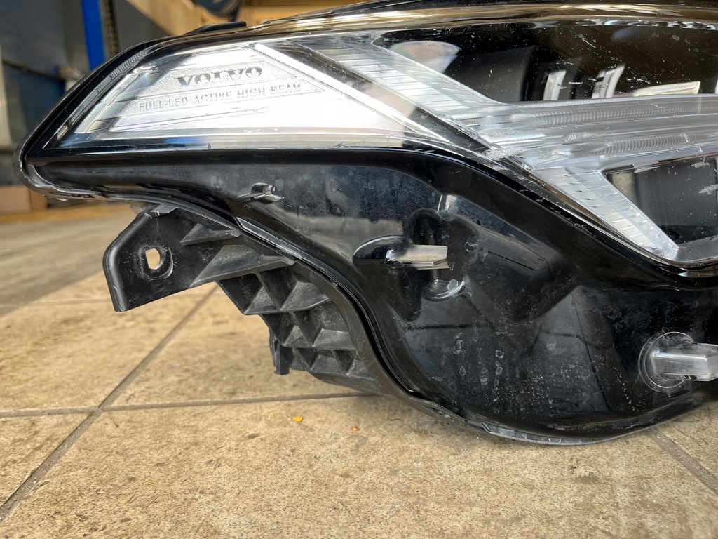 фото №15, Лампа правая передняя volvo xc90 комплектная