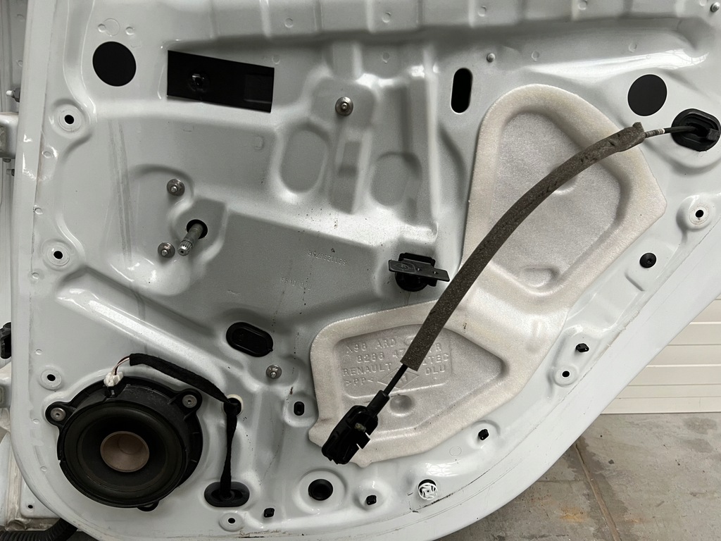 фото №10, Дверь правый задняя задние renault clio iv 4