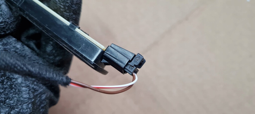 фото №7, Q5 80a sq5 лампа обшивка багажника led штекер 80a947409