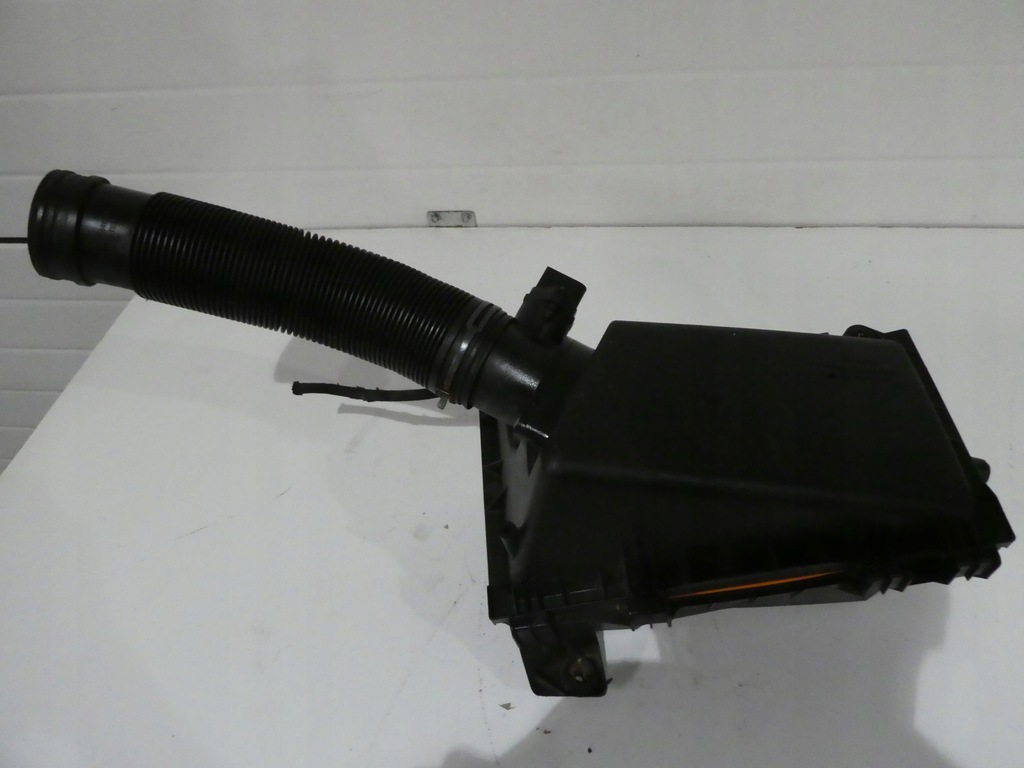 фото №4, Корпус фильтра воздуха 1j0129620 vw golf iv