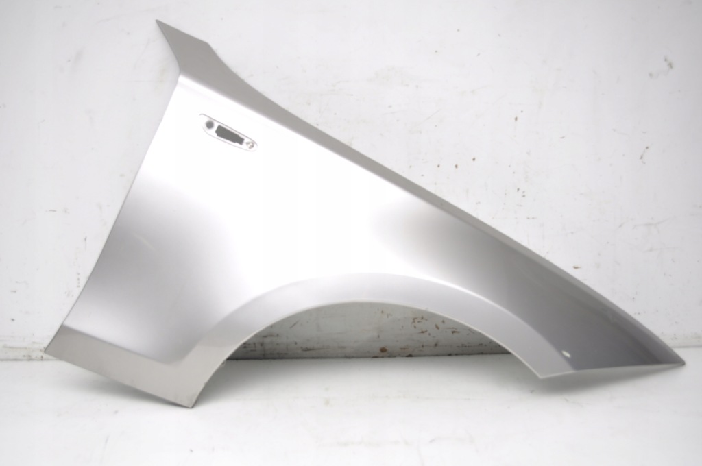 фото №1, Bmw 1 e88 крыло правый перед передний