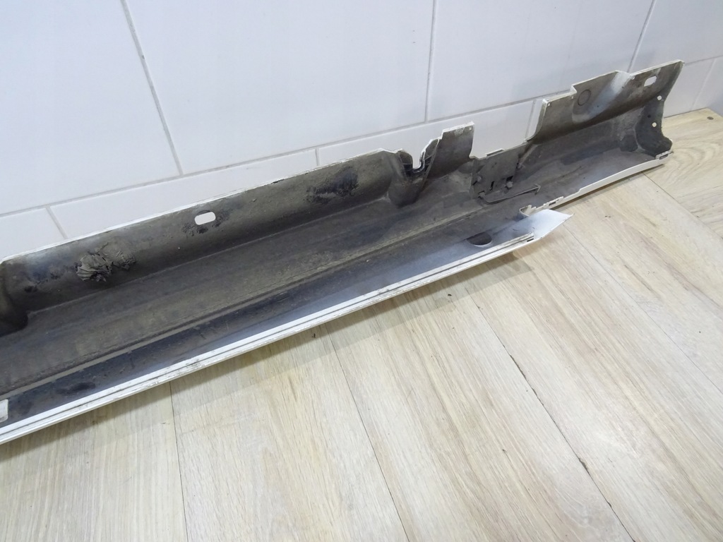 фото №7, C-klasa w205 coupe amg молдинг порог a2056908000 llu