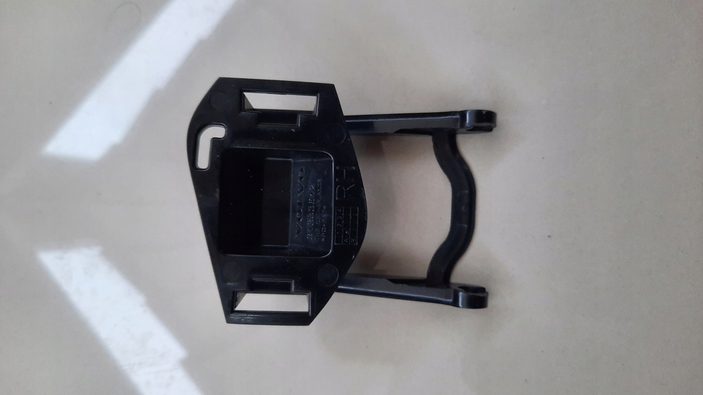 фото №1, Кронштейн распылителя правое 31363642 volvo xc60