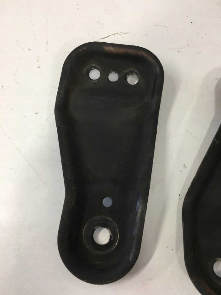 Кронштейн подрамник roomster 6q0199517a 6q0199518a в Украине