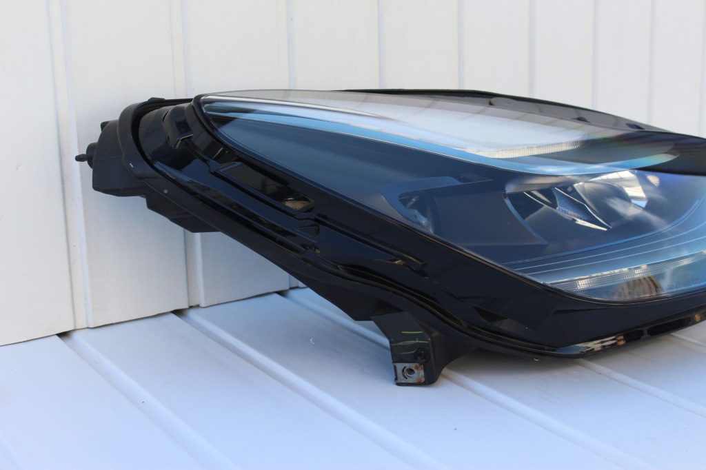Лампа перед передня права tesla 3 y led matrix oryg 1514953-00-d Ціна