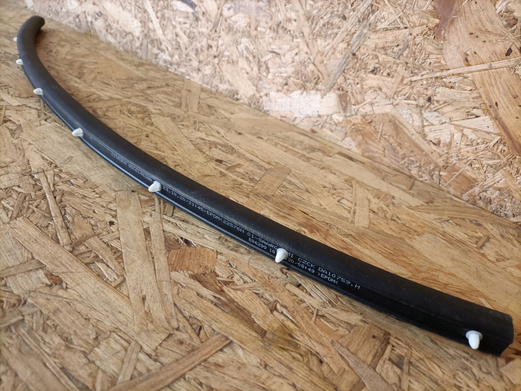 фото №7, Citroen c3 iii 16- прокладка дверь правый перед