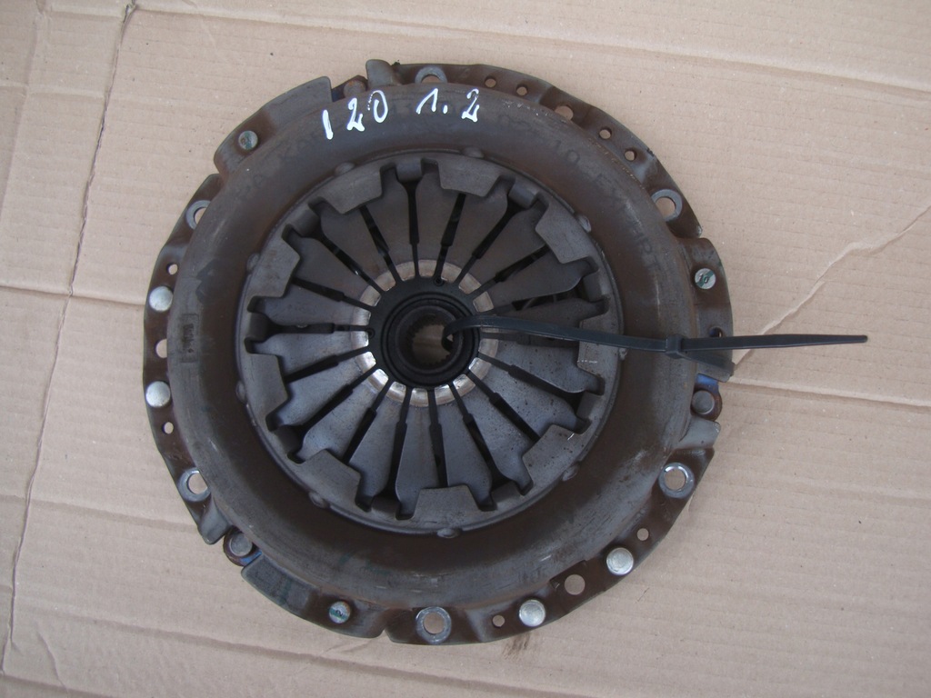 фото №1, Hyundai i20 1.2 b сцепление полный