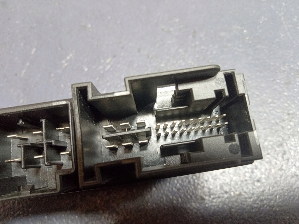 Bmw x5 g05 g06 g07 модуль блок управления фаркоп 5a056c9 в Украине