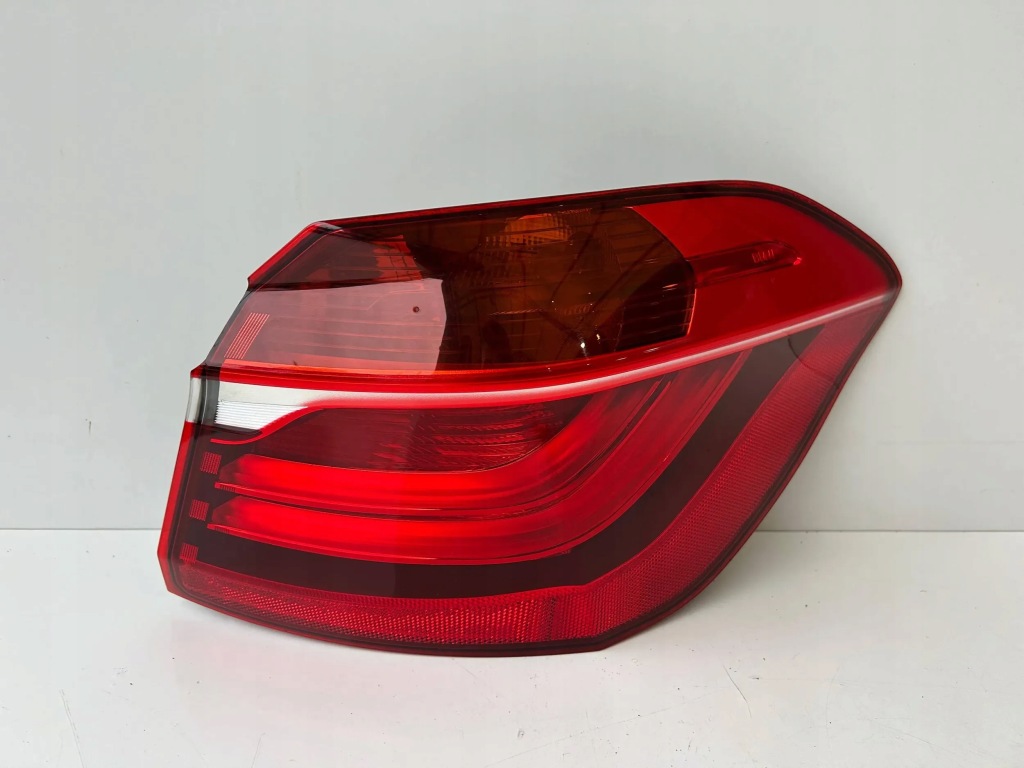 фото №1, Bmw 2 f45 лампа правая задняя 7311060 оригинал