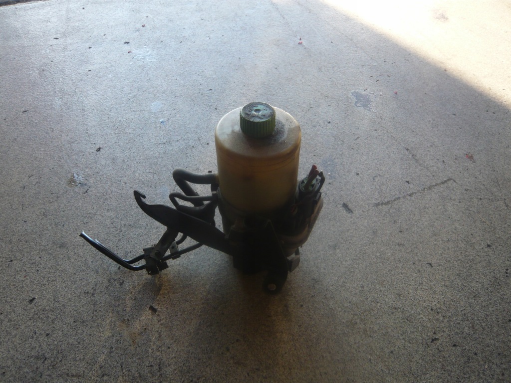 фото №1, Насос підсилювача audi a2 1.4 b 8z0423156f