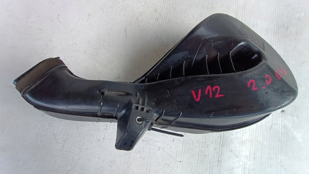 фото №2, Воздухозаборник фильтра воздуха auris avensis verso