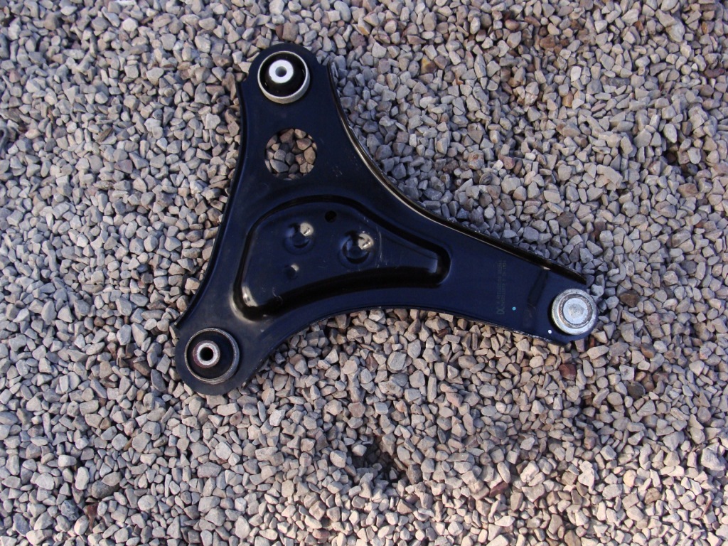 фото №2, Рычаг левый renault twingo iii smart a453 !!!