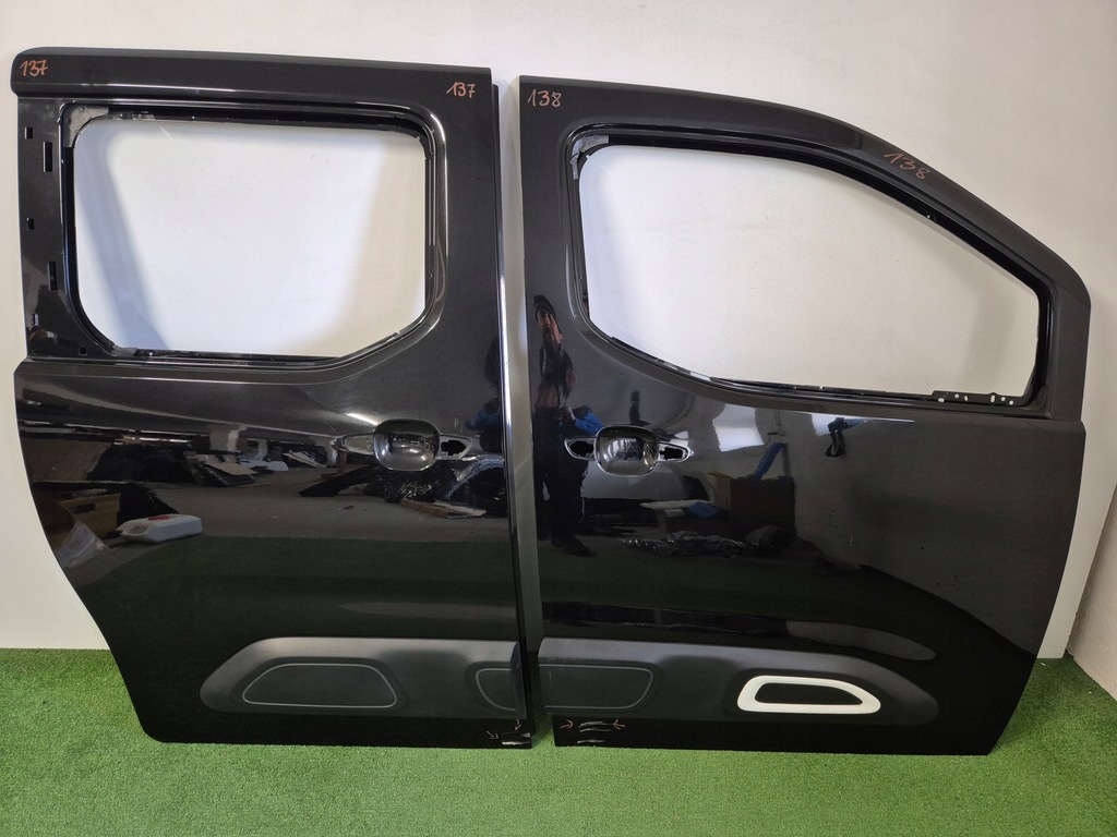 фото №1, Opel combo e berlingo partner proace дверь правый задняя правое задние сдвижные