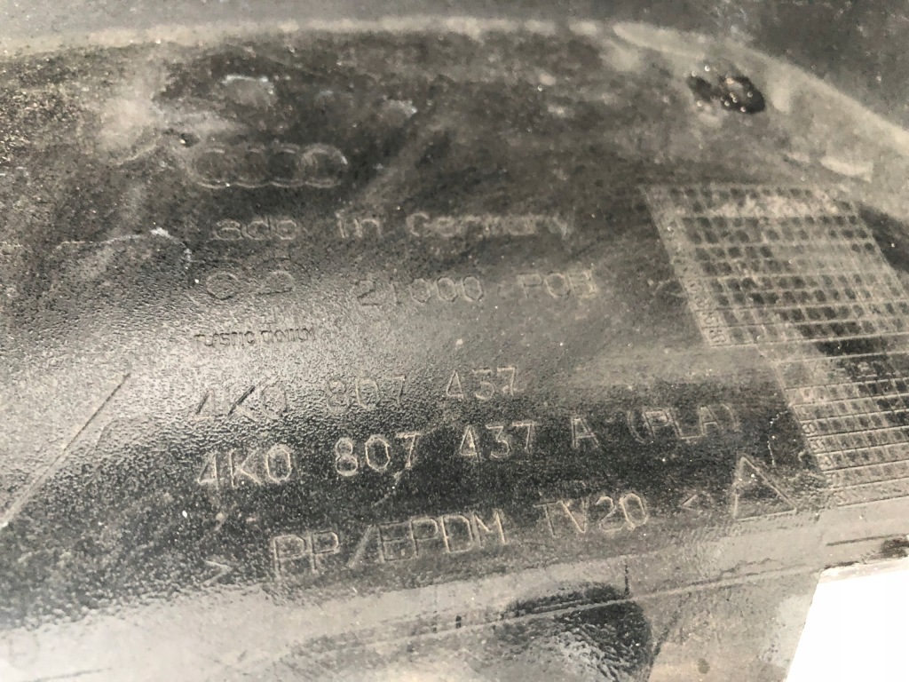 фото №12, Audi оригінальний номер 4k0807437 бампер