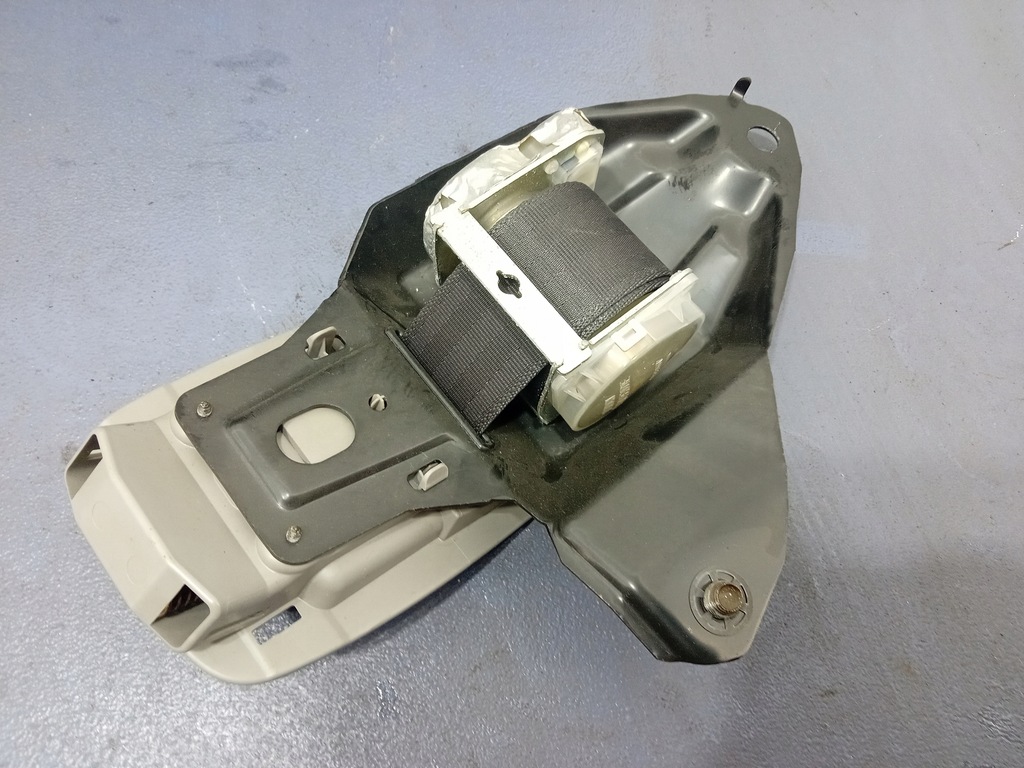 фото №6, Toyota rav4 iii xa30 05- заднє сидіння задня задня ремені