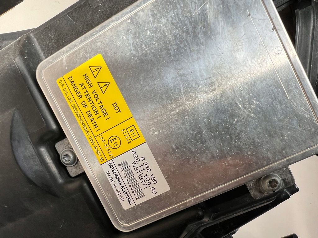 фото №12, Лампа передня права bmw iii 3 e90 / e91 ксенон 631171616689