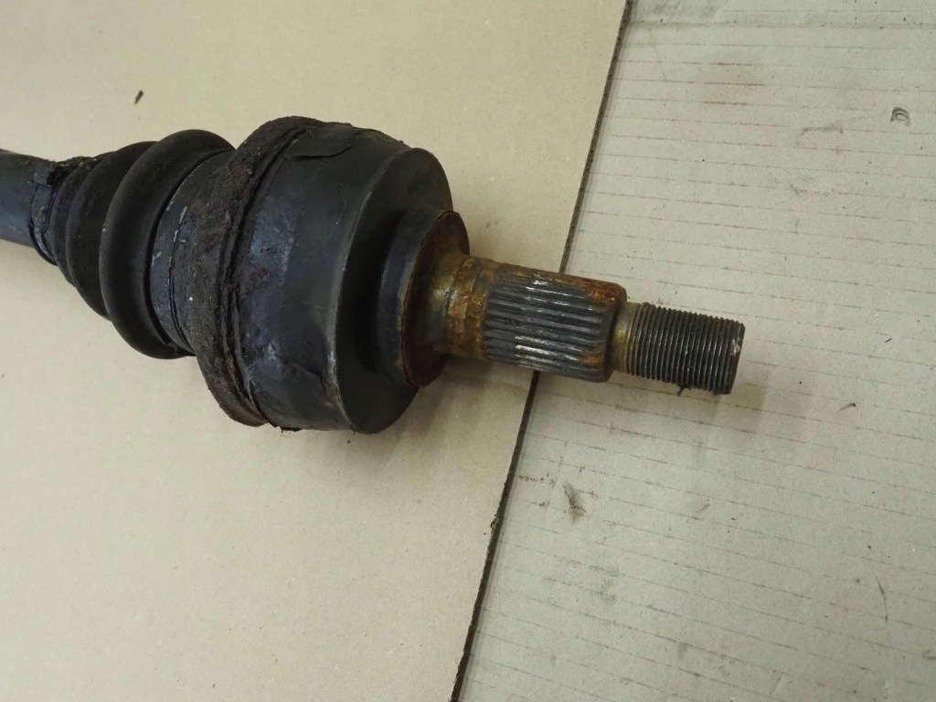 Привідний вал задня права porsche boxster s 987 98733202424 Зі Шроту