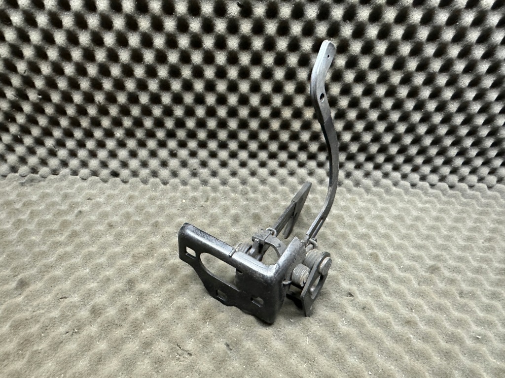 фото №1, 1z0823480 замок засувка капот skoda octavia ii