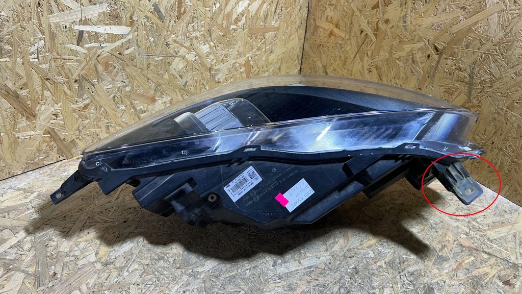 фото №12, Ford escape iv 2021 лампы передние