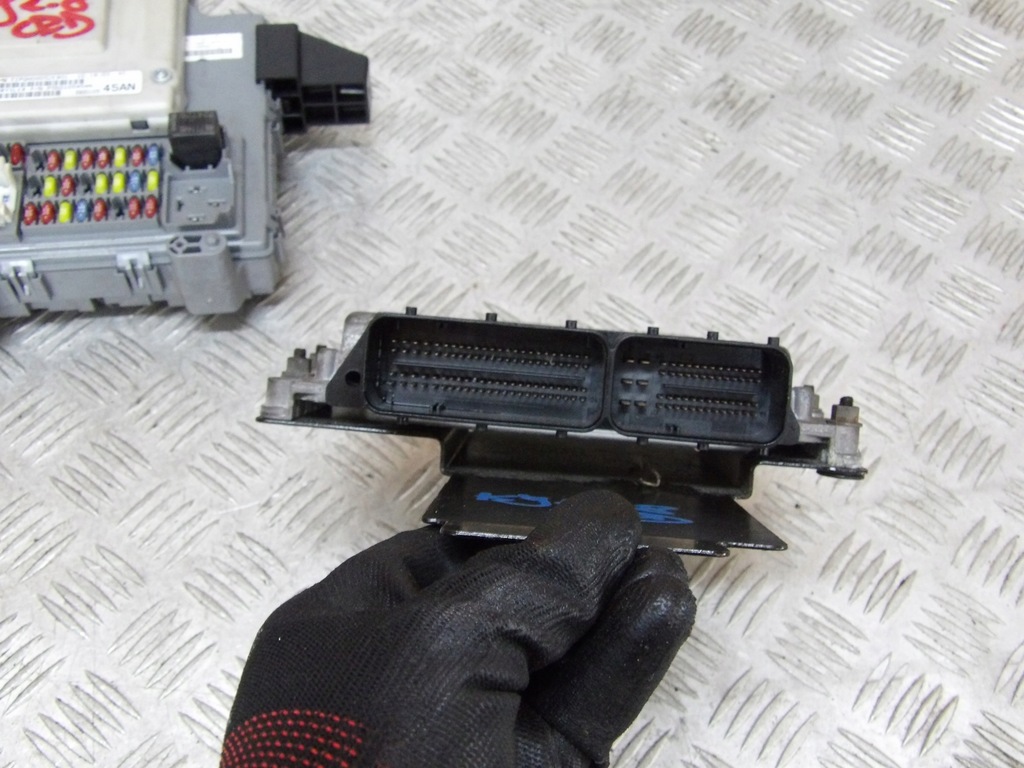 фото №6, Jeep cherokee kj 2.8 crd бортовий комп'ютер двигуна набір стартовий 56044561cb