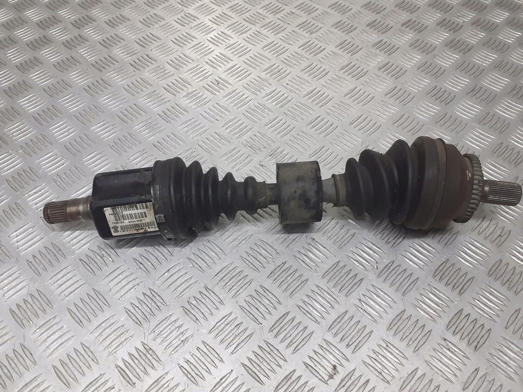 фото №1, Приводной вал левая короткий volvo v70 ii 2.4 d p8689210