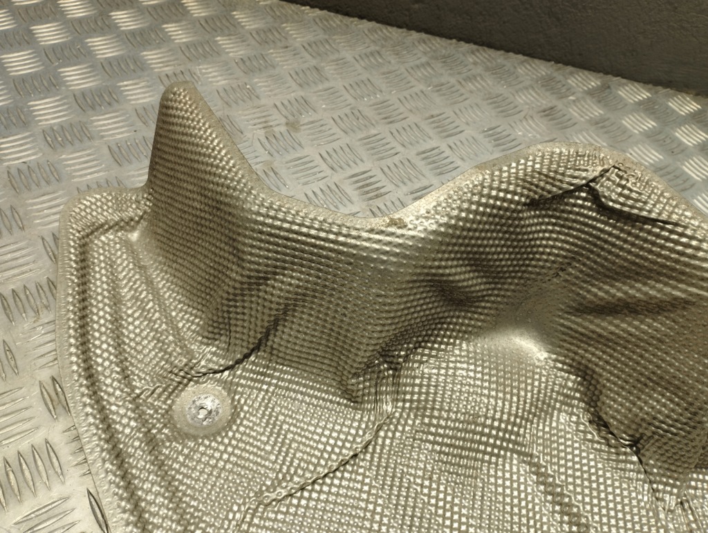 Bmw оригінальний номер 7411984 x1 f48 x2 f39 clubman f54 накладка ізоляція теплова глушника Доставка