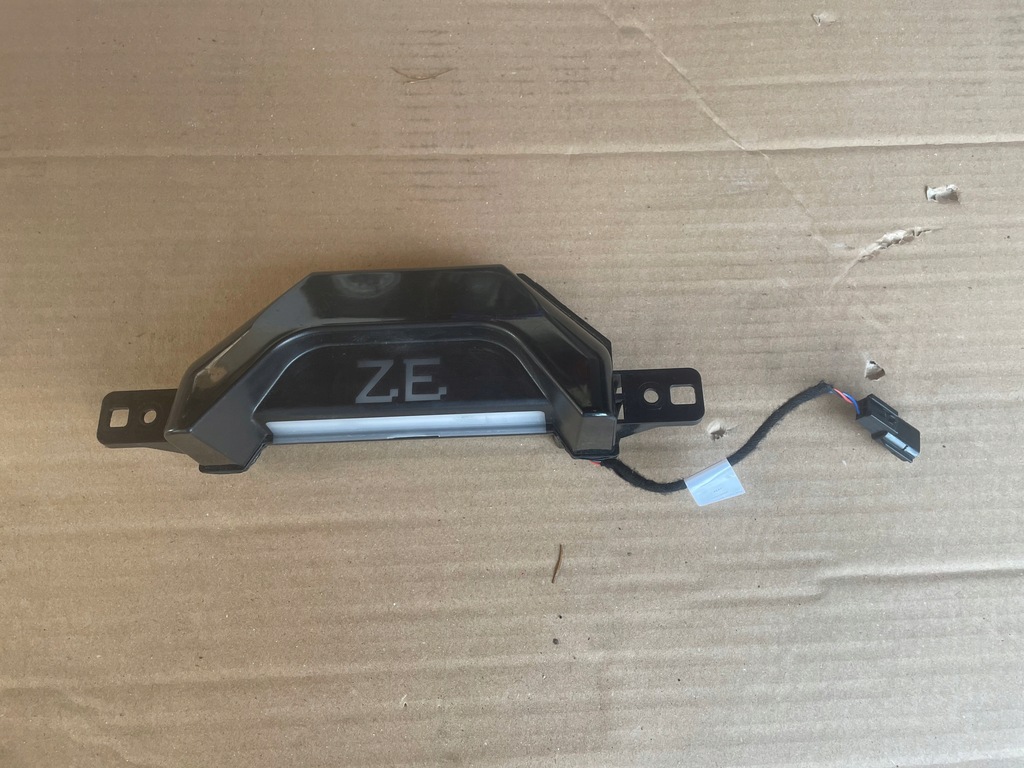 фото №1, Лампа зарядки аккумулятора renault zoe 266804179r