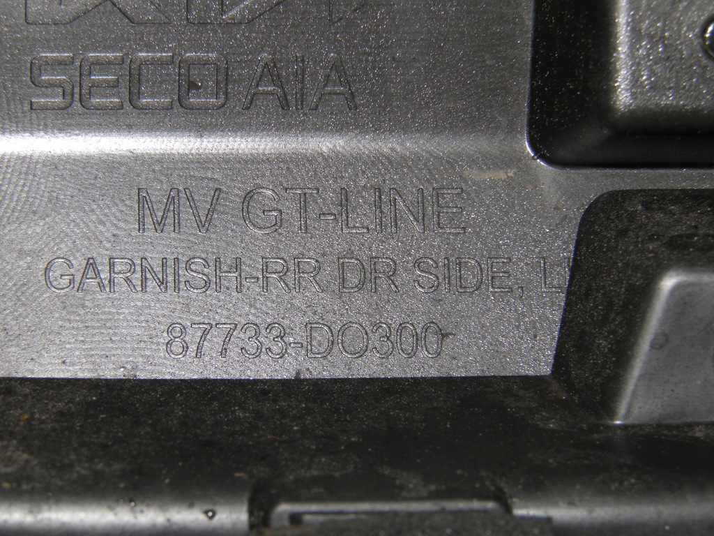 фото №11, Kia ev9 накладка молдинг крыла дверь левая задняя 87743-do100 87733-do300