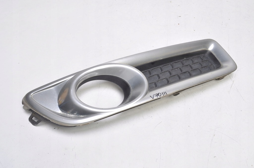 фото №1, Volvo v70 iii рамка решётка противотуманной фары левая 30733034