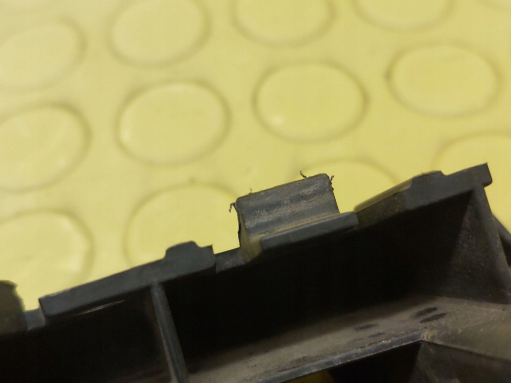 фото №5, Skoda rapid ii напрямна бампера правий задня 5jh807394a