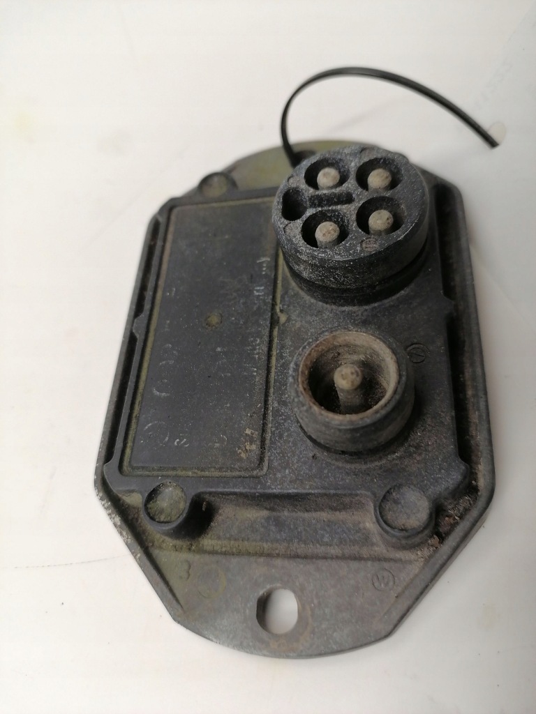 Модуль запалювання mercedes-benz e w123 0025451832 Зі Шроту