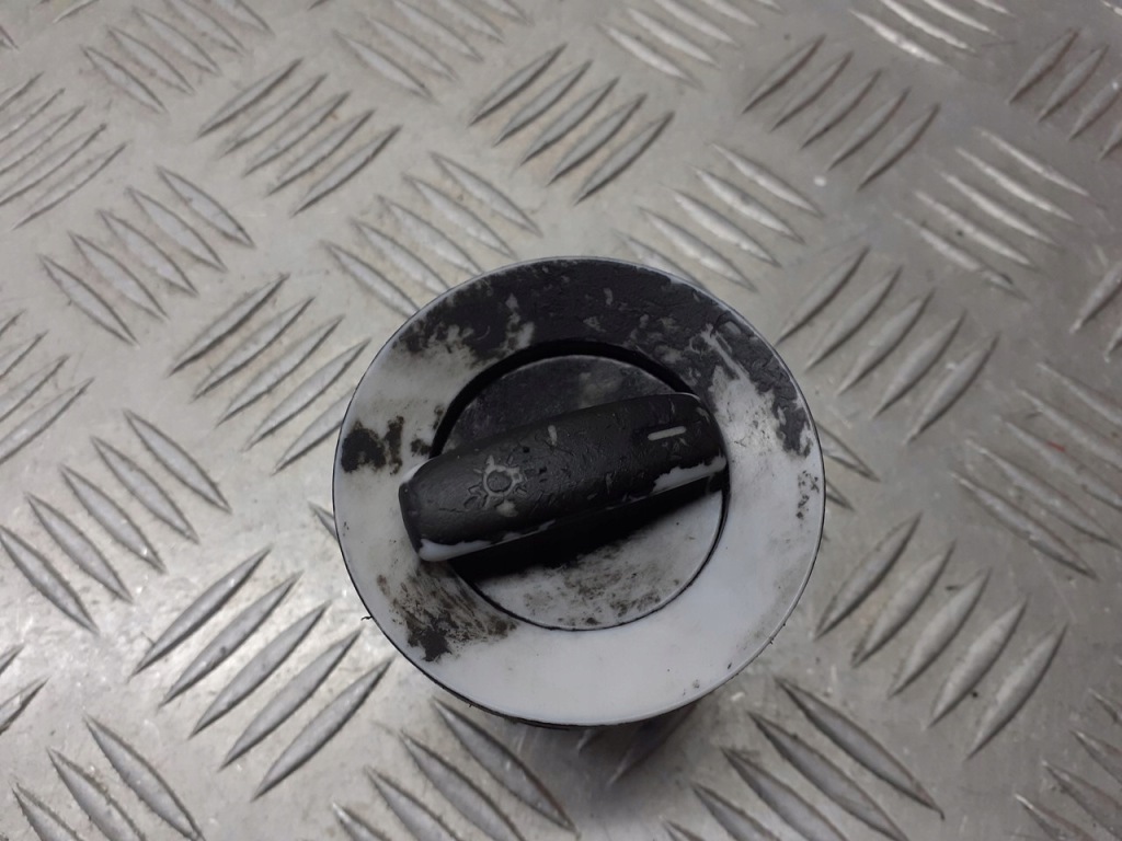 фото №1, Вимикач світла vw golf v 1.6 1k0941431b