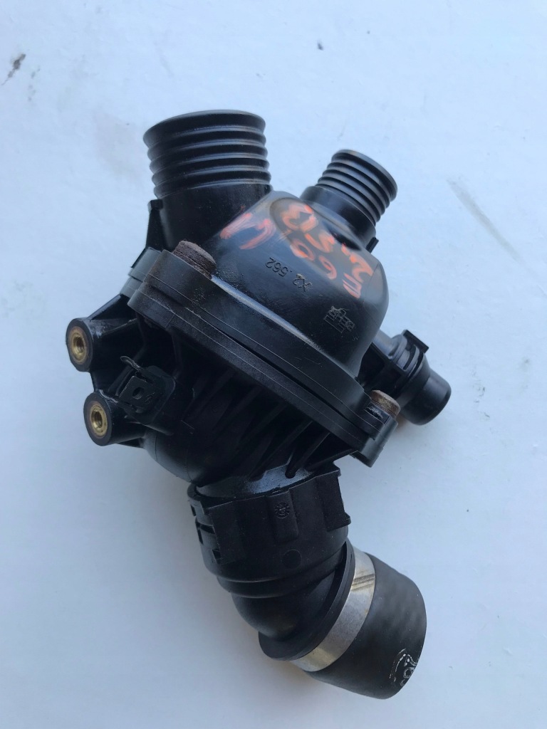 фото №1, Bmw 5 e60 e61 2.5b корпус термостата 77536655