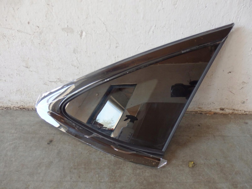 Купить Стекло кузовная правый задний  mercedes glc w253 купе