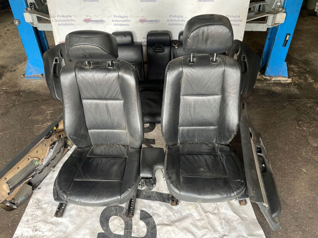 Купити 2003 bmw 3 e46 повний салон