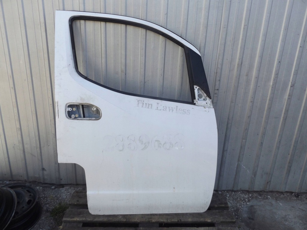 фото №1, Nv200 дверь правый перед