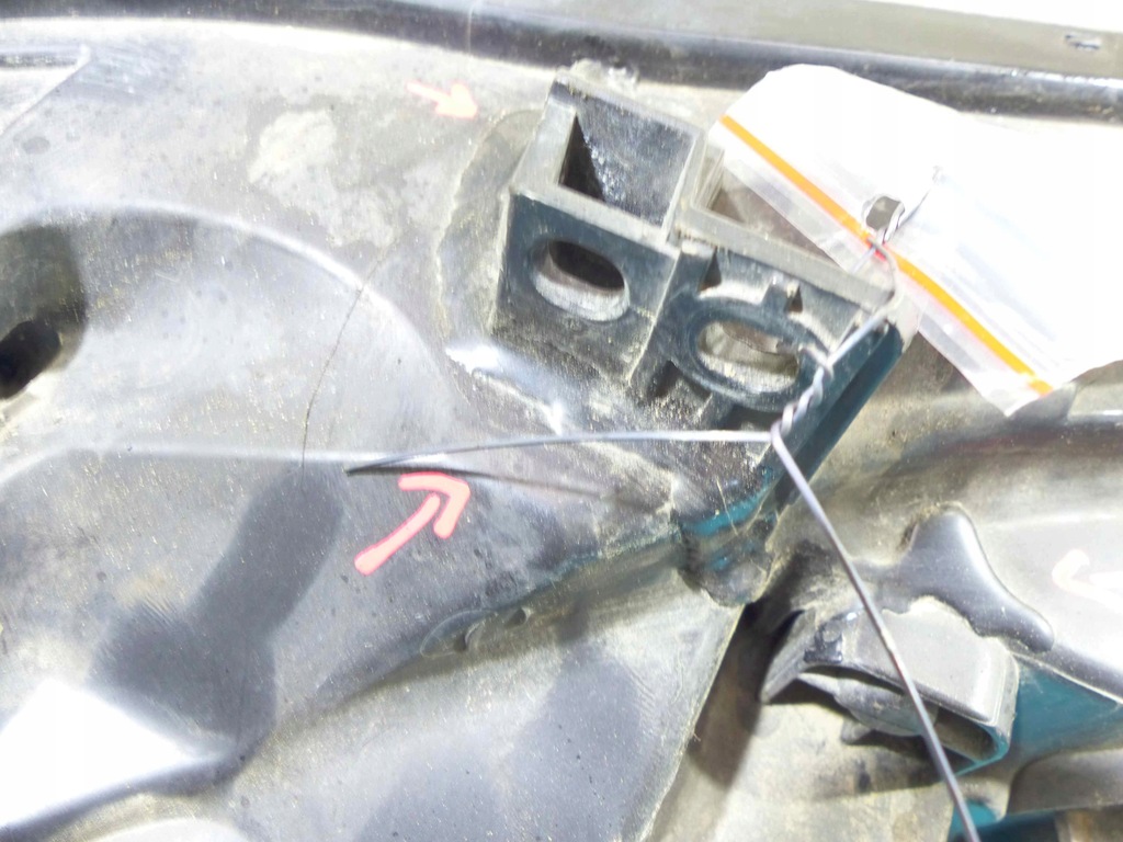 фото №10, Фара левый bixenon поворотный led thema ii 11- eu