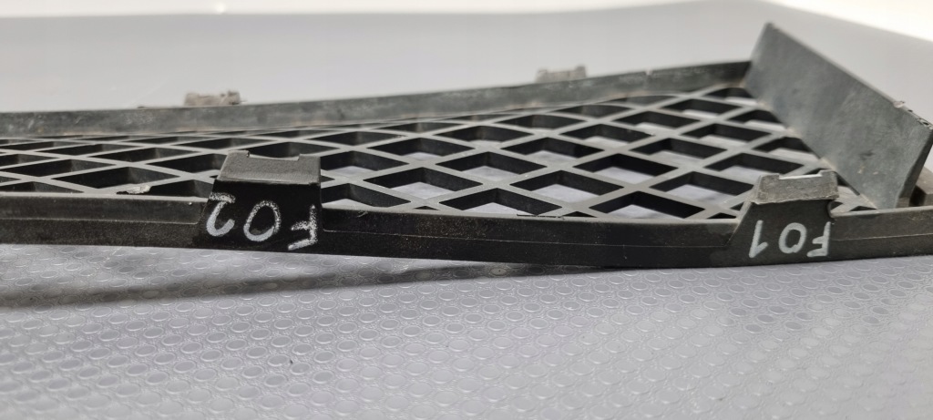 фото №9, Bmw оригінальний номер 7183870 решітка радіатора бампера