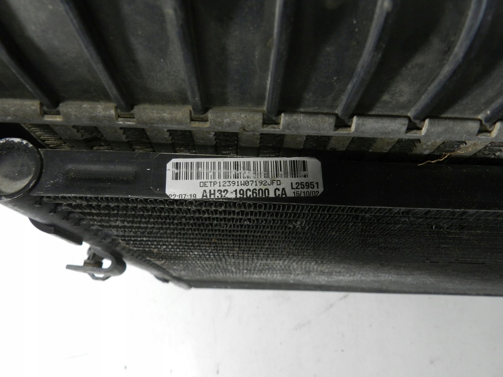 фото №9, Land rover discovery iv 3.0td v6 l319 радиатор комплект радиатор ah328005ba