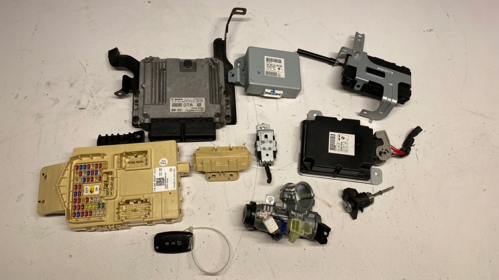 фото №1, Kia optima iv 1.7 crdi автоматическая коробка передач набор стартовый блок управления замок зажигания modół