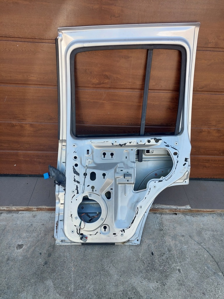 фото №6, Jeep cherokee liberty kj дверь задняя правый 01-08r