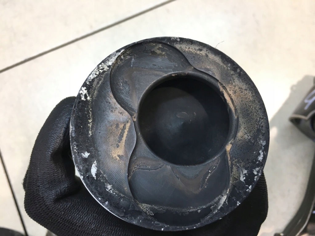 Поршень шатун passat b5 fl 1.9 tdi 79l59 Оригінал