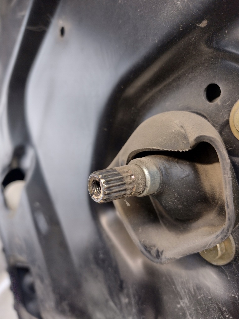 фото №8, Рамка, подъемник стекло механический правый перед audi 80 b4