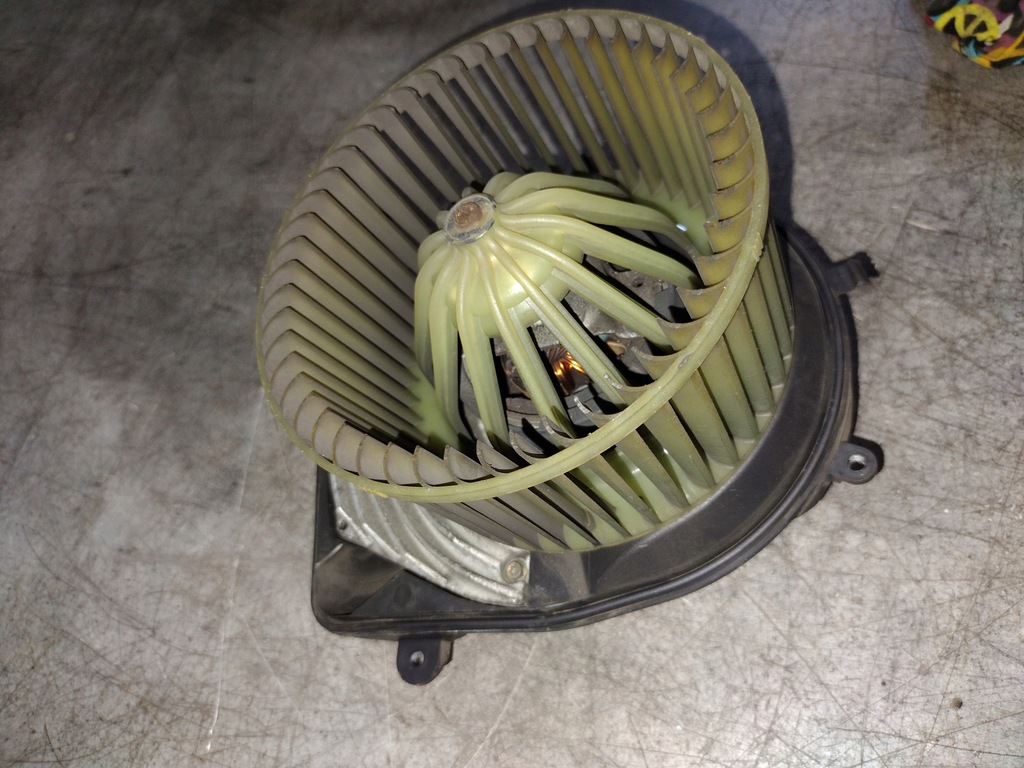 фото №6, Повітродувка 740221233f vw passat b5 fl