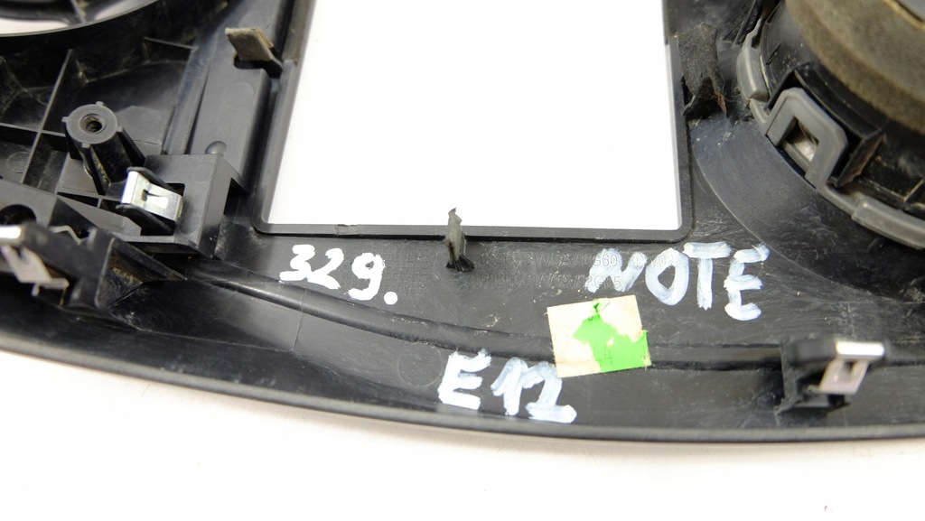 фото №9, Nissan note e12 рамка радіо консолі