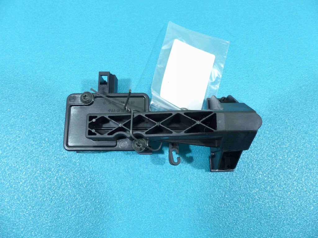 фото №2, Привод крышка заливной топлива mercedes r w251