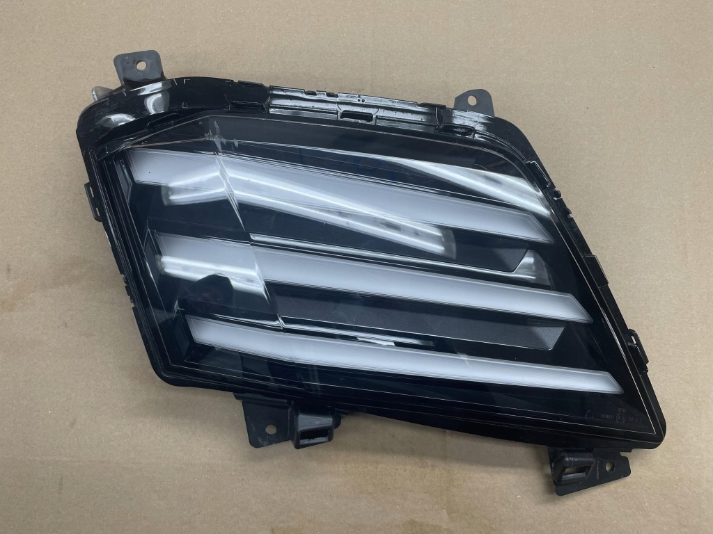 Купить Peugeot 208 2 фара led drl левая 985105418001