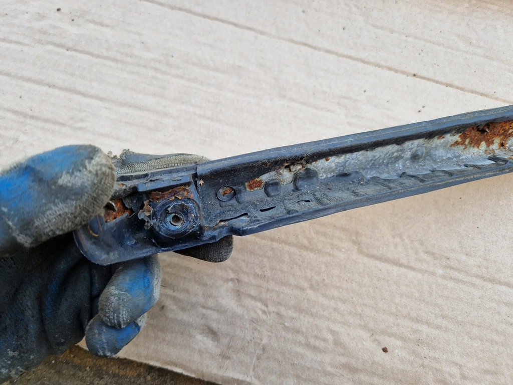 фото №11, Накладки лампа ліва права комплект mercedes w123 sedan