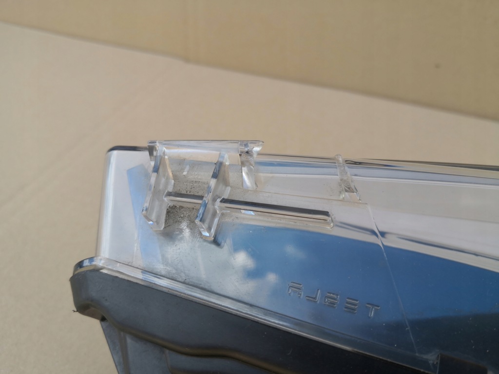 Tesla 3 протитуманна фара передній правий led drl 1077396-00-d Київ